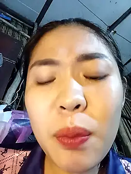 Snapshot of Lin-kute98 chatting on 6, 3, 2026 Lin-kute98 online show from 6, 3, 2026