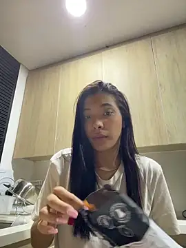 Snapshot of KarolRojas_22 chatting on 12, 6, 2026 KarolRojas 22 online show from 12, 6, 2026