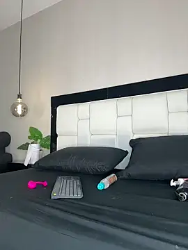 Celeste Valencia  online show from 12, 5, 2026