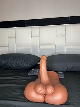 Celeste Valencia  online show from 7, 5, 2026