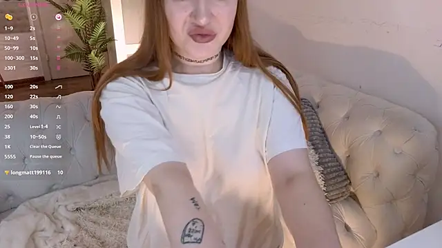 Snapshot of LucyLuice chatting on 28, 11, 2025 LucyLuice online show from 28, 11, 2025