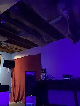 Snapshot of JSizzle13 chatting on 19, 12, 2025 JSizzle13 online show from 19, 12, 2025