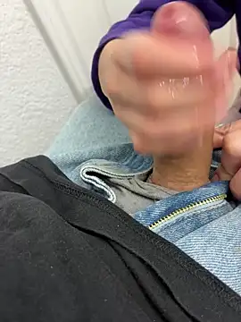 2addictivelyhorny online show from 5, 4, 2026