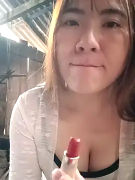 Lily-ross22 online show from 4, 12, 2025