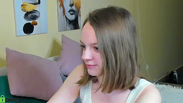 Olivia Riesz online show from 5, 4, 2026