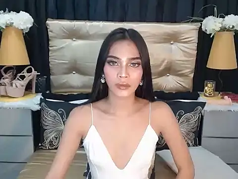 Snapshot of SexyPetiteAra chatting on 28, 11, 2025 SexyPetiteAra online show from 28, 11, 2025