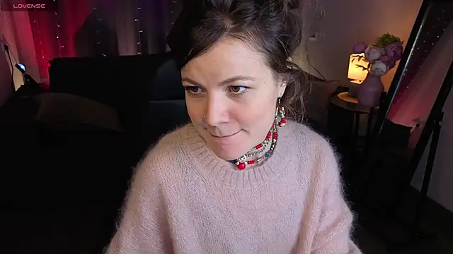 Marla Bri online show from 25, 11, 2025