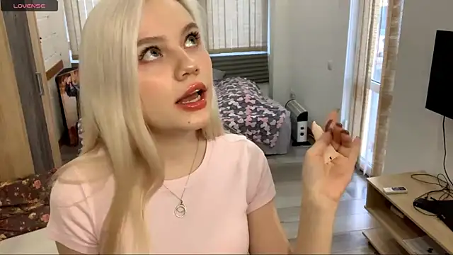 MistikMinx online show from 21, 12, 2025