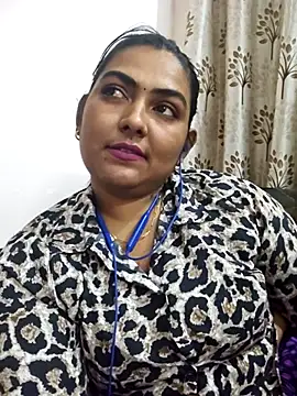 Tamil Smiley Queen online show from 26, 11, 2025