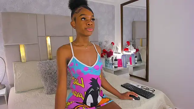 IsisBrown  online show from 17, 4, 2026