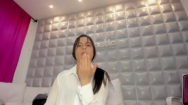 sol-angel online show from 4, 3, 2026