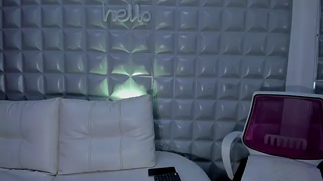 Snapshot of sol-angel chatting on 16, 12, 2025 sol-angel online show from 16, 12, 2025