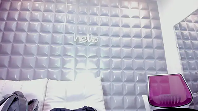 Snapshot of sol-angel chatting on 20, 12, 2025 sol-angel online show from 20, 12, 2025