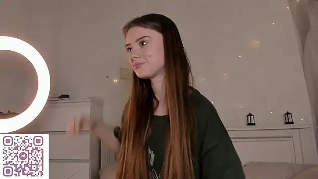 AmyForYouu online show from 17, 12, 2025