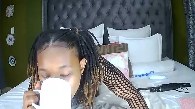 JuicyEbonyGoddess online show from 11, 3, 2026