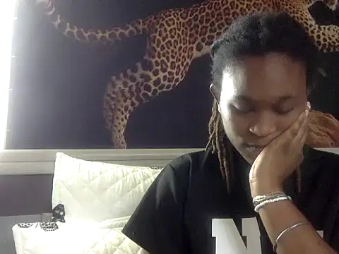 JuicyEbonyGoddess online show from 5, 4, 2026