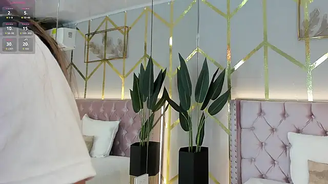 Snapshot of Lola_saenz_ chatting on 5, 2, 2026 Lola saenz online show from 5, 2, 2026