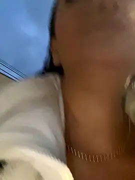 MelissaGill  online show from 4, 12, 2025