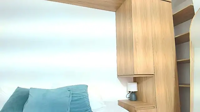 emma cook  online show from 29, 11, 2025