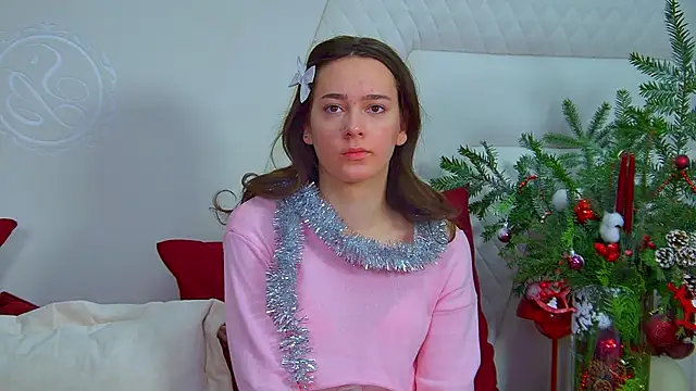 LilyLanes online show from 4, 12, 2025