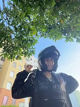 Snapshot of Miia_moonn chatting on 27, 11, 2025 Miia moonn online show from 27, 11, 2025