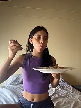 Miia moonn online show from 4, 4, 2026