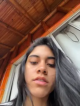 Miia moonn online show from 5, 3, 2026