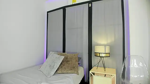 niicole steele  online show from 13, 3, 2026