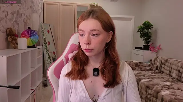 Snapshot of eva_aria chatting on 8, 7, 2026 eva aria online show from 8, 7, 2026