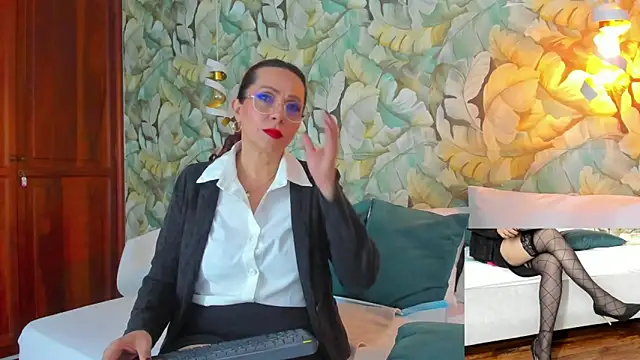 Snapshot of Madame_Angelic_1 chatting on 20, 6, 2026 Madame Angelic 1 online show from 20, 6, 2026