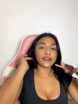 Laurapocahontas online show from 29, 11, 2025