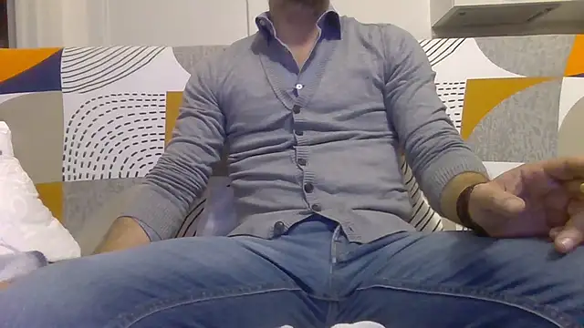 Snapshot of Eroshotlicker chatting on 15, 12, 2025 Eroshotlicker online show from 15, 12, 2025