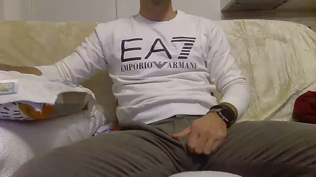 Snapshot of Eroshotlicker chatting on 7, 1, 2026 Eroshotlicker online show from 7, 1, 2026