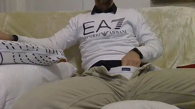 Snapshot of Eroshotlicker chatting on 11, 1, 2026 Eroshotlicker online show from 11, 1, 2026