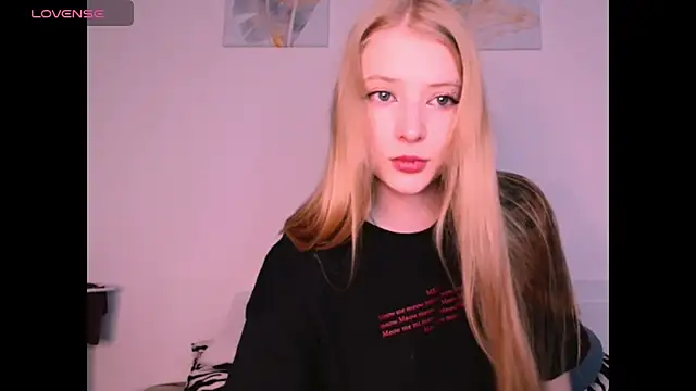 Snapshot of _Milana_Sparkl75_ chatting on 8, 1, 2026 Milana Sparkl75 online show from 8, 1, 2026