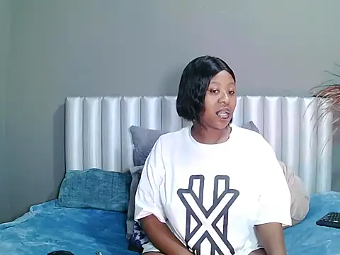 SavageHoney online show from 28, 11, 2025