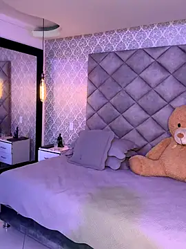 TinyCurlQueen online show from 28, 11, 2025