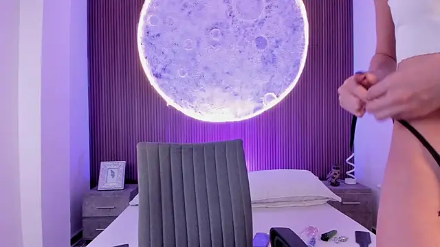 IvannaVolk  online show from 20, 12, 2025