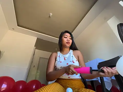 Snapshot of Juliet_official_pro chatting on 20, 7, 2026 Juliet official pro online show from 20, 7, 2026