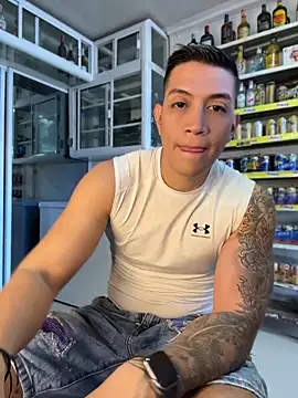 OliverWest04 online show from 18, 4, 2026