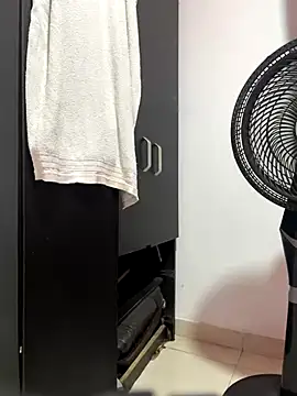 OliverWest04 online show from 25, 11, 2025