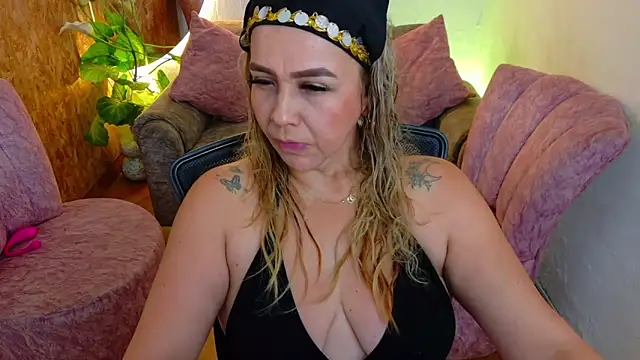 Aunty milf online show from 25, 2, 2026