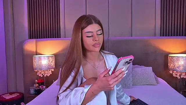 StephanieYves online show from 4, 6, 2026