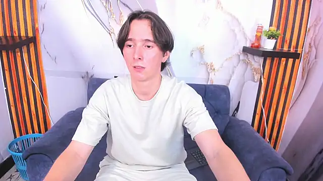 Aaron LatinMen2 online show from 28, 11, 2025