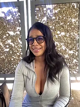 TrianaW online show from 26, 11, 2025