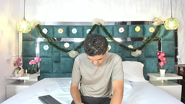  bonnyandclyde online show from 16, 12, 2025