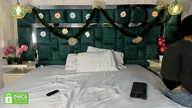  bonnyandclyde online show from 6, 1, 2026