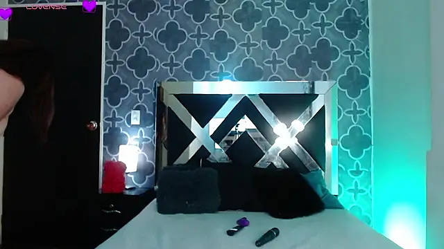 AdeleCruzz online show from 26, 11, 2025