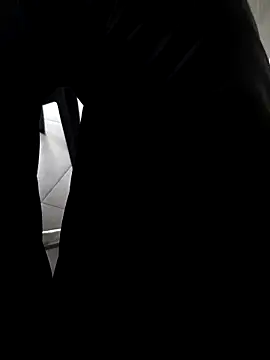 Vampiro83zz online show from 12, 2, 2026