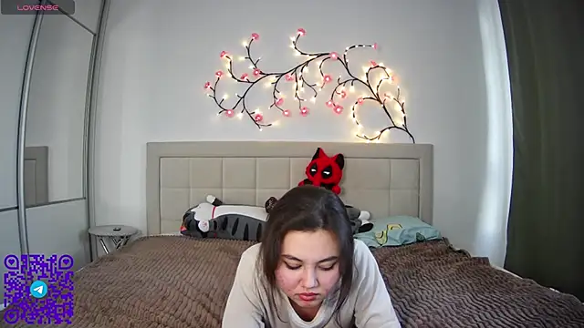 ArianeRandy online show from 5, 4, 2026